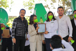 ENTREGA FAYAD JUSTICIA SOCIAL A 166 DOCENTES DEL COBAEH