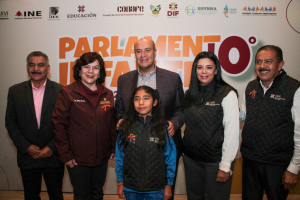 Reconocimiento a niñas y niños participantes en Parlamento Infantil