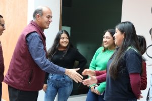 Comunidad educativa de la UICEH recibi&oacute; equipamiento