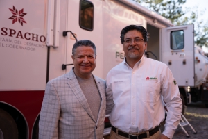 Gobierno de Hidalgo recibe unidad m&eacute;dica m&oacute;vil por parte de Pemex