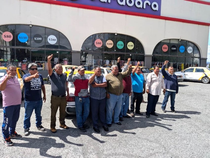 Taxistas exigen tarifa mínima de 50 pesos