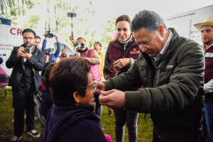 Inversión de 102 MDP para Tianguistengo y San Agustín Metzquititlán, mejorará infraestructura carretera y hospitalaria