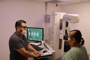 El congreso local inicia programa de detecci&oacute;n de c&aacute;ncer de mama para trabajadoras y sus familias.