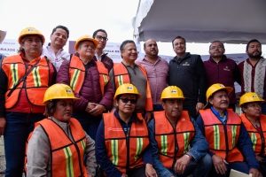 Menchaca Salazar supervisa obras en Tepetitlán y Nopala de Villagrán