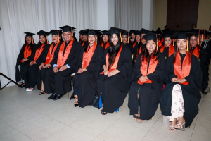 Universidad Politécnica de Huejutla celebra graduación de 85 estudiantes