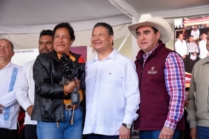 Con mejor infraestructura carretera y apoyos al campo, Rutas de la Transformación llegan a Tecozautla