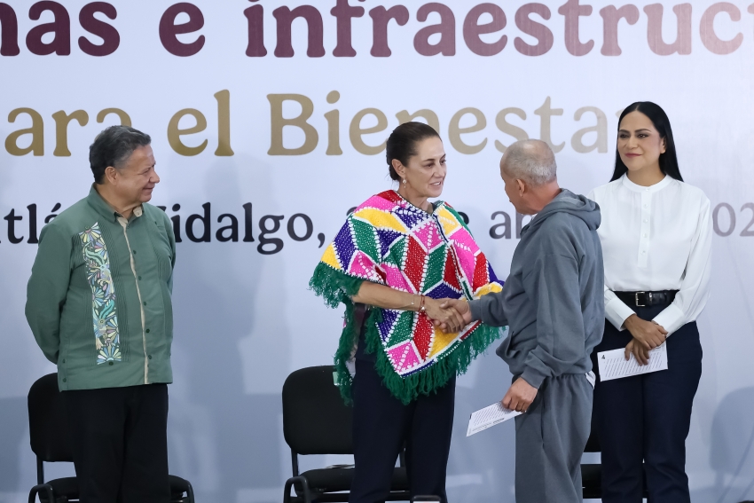 Claudia Sheinbaum y Julio Menchaca concluyen gira de tabajo en Acaxochitlán