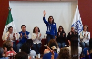 Montce Hern&aacute;ndez sostiene reuni&oacute;n conjunto con Marisela G&oacute;mez, presidenta del CDM de Mineral de la Reforma del PAN