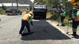 Continua con la ejecuci&oacute;n de acciones  que  preservan y mantienen las vialidades