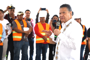 &ldquo;Nos une el cari&ntilde;o que tenemos por nuestra tierra&rdquo;: Julio Menchaca