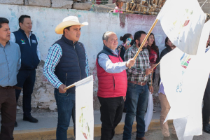 Secretario de Obras P&uacute;blicas da banderazo a reconstrucci&oacute;n de la carretera San Juan Tepa - Tecomatl&aacute;n