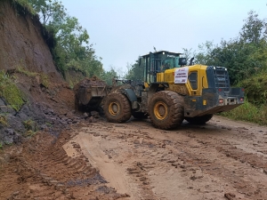 Se suman 92 máquinas pesadas a los trabajos de apertura de caminos