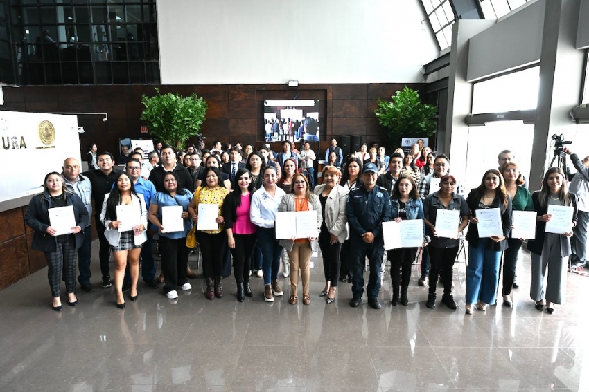 Congreso fortalece la seguridad institucional con clausura de curso de manejo