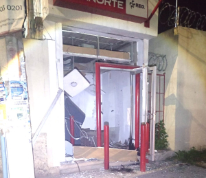 Hacen explotar cajero autom&aacute;tico