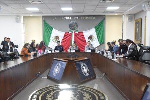 Proponen implementar la educaci&oacute;n financiera en escuelas