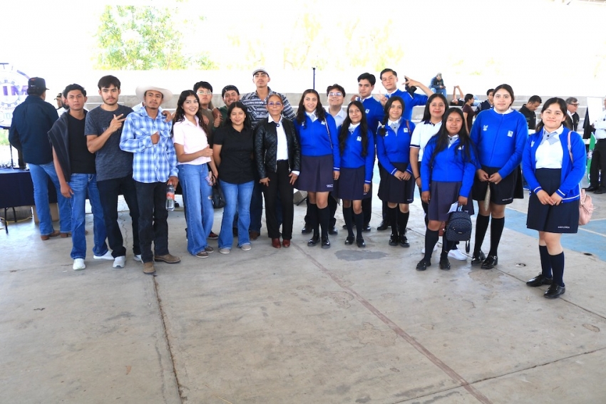 Presentan oferta educativa de ITESHU a más de 500 estudiantes