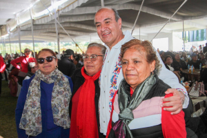 Reconocen a docentes jubilados de la regi&oacute;n de Ixmiquilpan