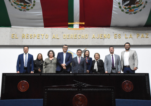 Congreso del estado recibe a diputados federales para firmar pacto legislativo