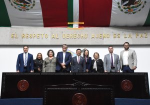 Congreso del estado recibe a diputados federales para firmar pacto legislativo