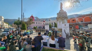 Guardia de honor con motivo del 271 Aniversario del Natalicio de Miguel Hidalgo y Costilla