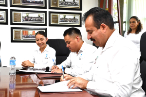 Firman UTVM y agencia de viajes NOVA convenio de colaboraci&oacute;n