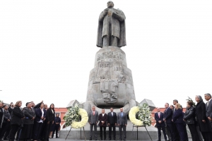 Realizan homenaje c&iacute;vico a Benito Ju&aacute;rez