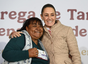 Adelanto: entrega de tarjetas pensiones para el bienestar en Tepeapulco, Hidalgo