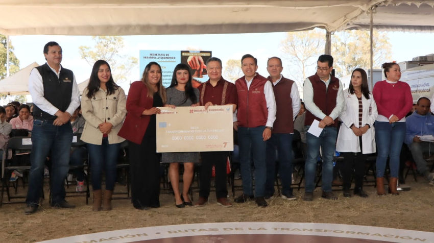 Programas exitosos impulsan el desarrollo laboral de adultos mayores y jóvenes en Hidalgo