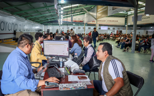 Ampl&iacute;an horario del programa de reemplacamiento 2023