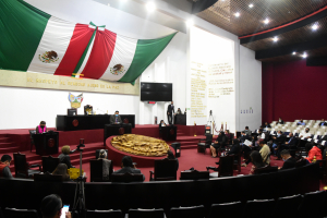 Aprueban modificaciones a Ley para la Familia en materia de prelaci&oacute;n de apellidos
