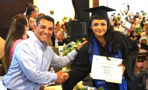Reafirma Alfredo San Rom&aacute;n Duval compromiso con la educaci&oacute;n en graduaci&oacute;n de la UPN  &nbsp;