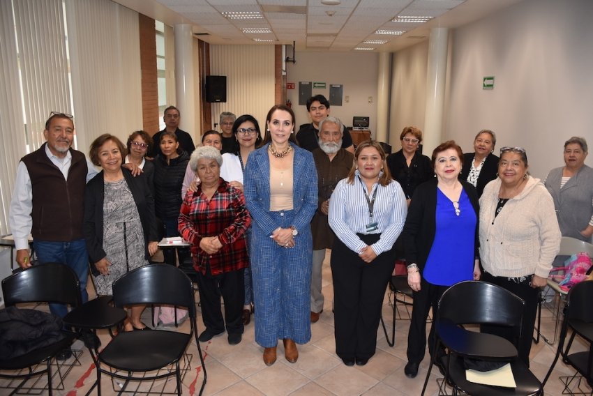 Capacitan a personas mayores para un envejecimiento saludable